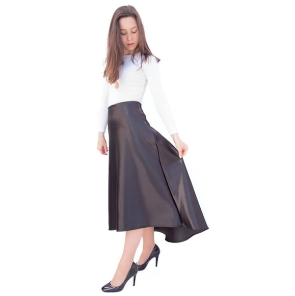 Black shiny high-low modest skirt size xs midi flary brand new formal dressy - Picture 2 of 6